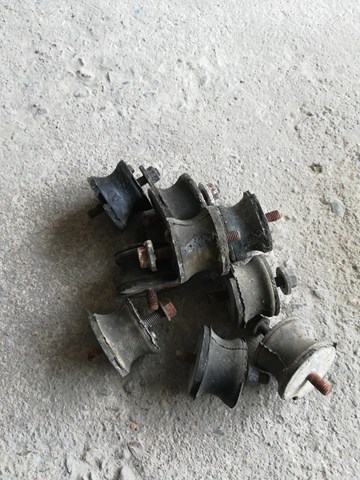 Підвіска КПП 23711137817 BMW