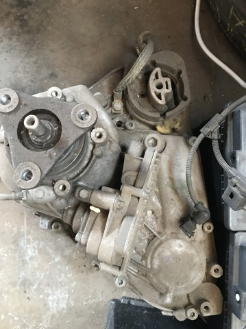 Міжосьовий диференціал 27108623348 BMW