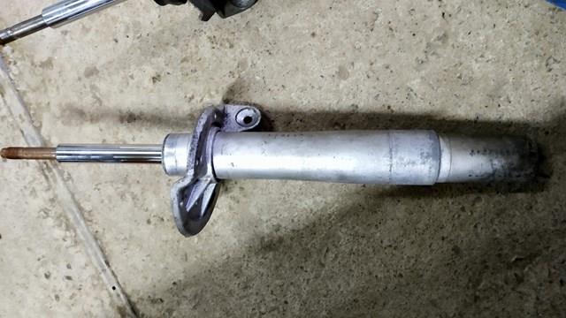 Стійка передня права 31316762522 BMW