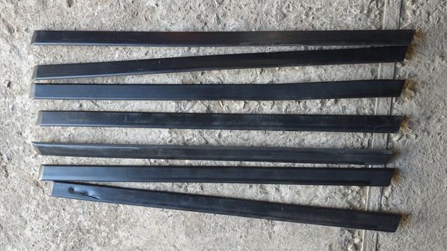 Накладка задніх дверей 51138159297 BMW