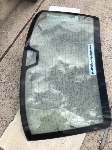 Скло двері задка 51318173661 BMW