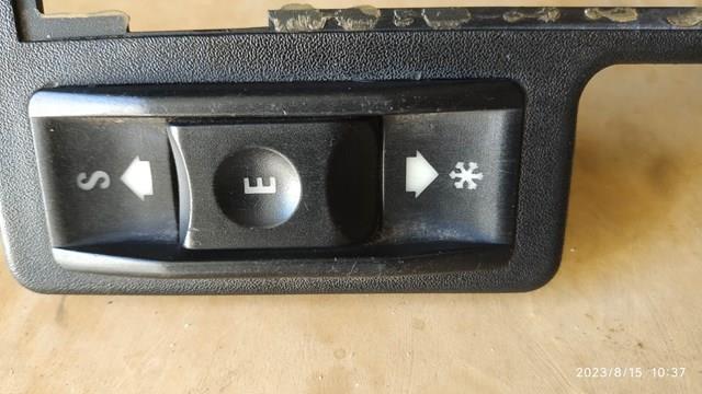 Перемикач керування люком 61311378862 BMW
