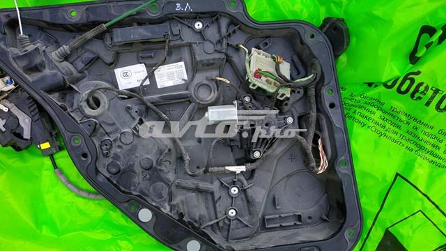 Склопідйомник передньої лівої двері A2137205105 MERCEDES