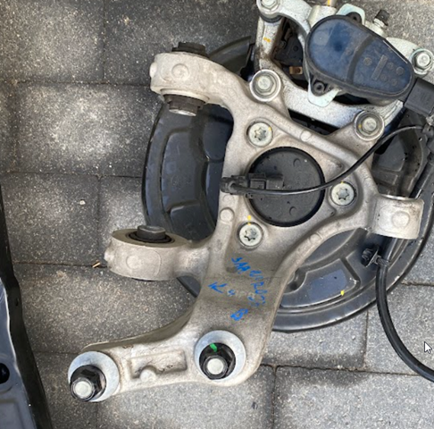 Цапфа поворотного кулака 52710AT000 HYUNDAI