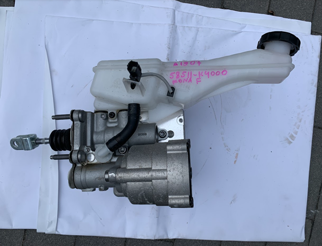 Бачок головного гальмівного циліндру 58511K4000 HYUNDAI