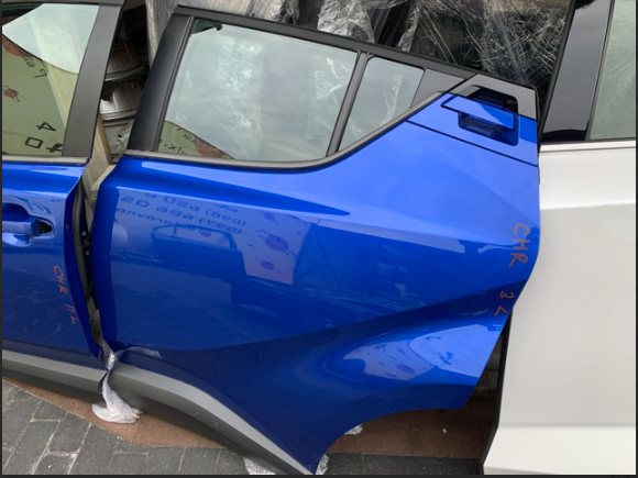 Двері задні 67004F4050 TOYOTA