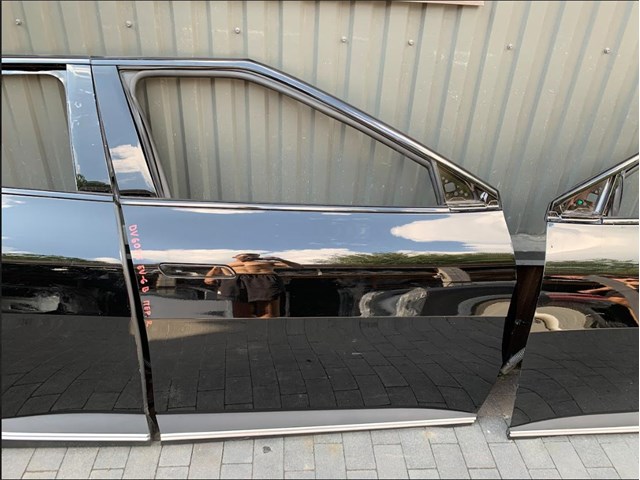 Дверка передня права 76004CV000 HYUNDAI