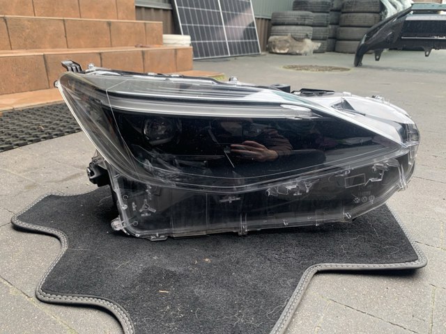 Права блок фара 811100DP50 TOYOTA