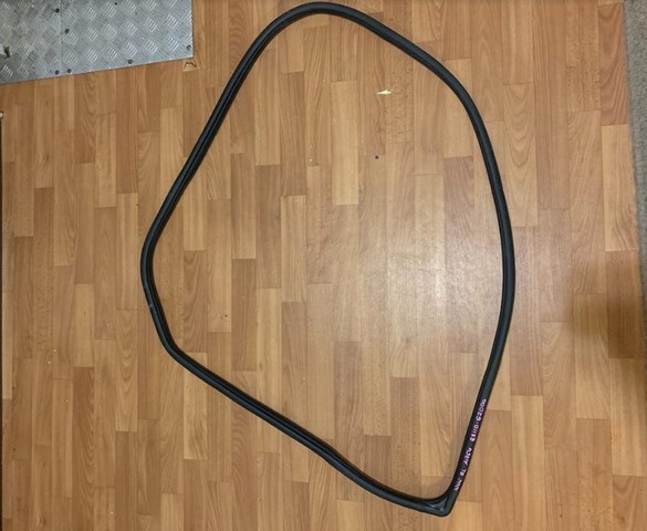 Прокладка дверей задніх, лівих (на кузові) 83110G2000 HYUNDAI