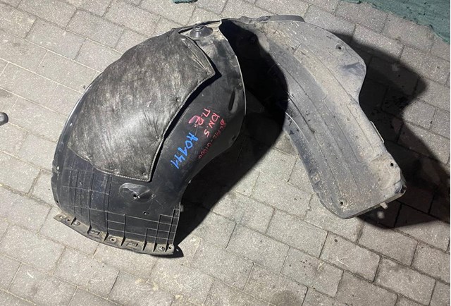 Подкрильнікі переднього крила, правий 86812GI000 HYUNDAI