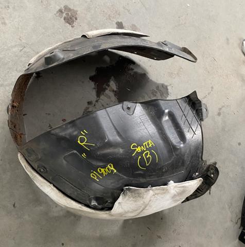 Подкрильнікі переднього крила, правий 86812S1500 HYUNDAI