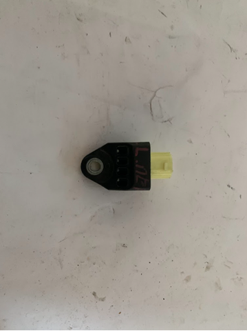 Датчик Ейрбег передній 8983133050 TOYOTA