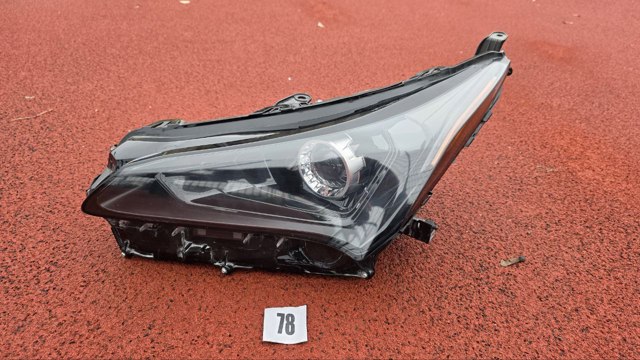 Основна фара в зборі ліва 8107078190 TOYOTA