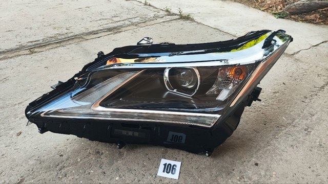 Фара ліва передня 811500E271 TOYOTA