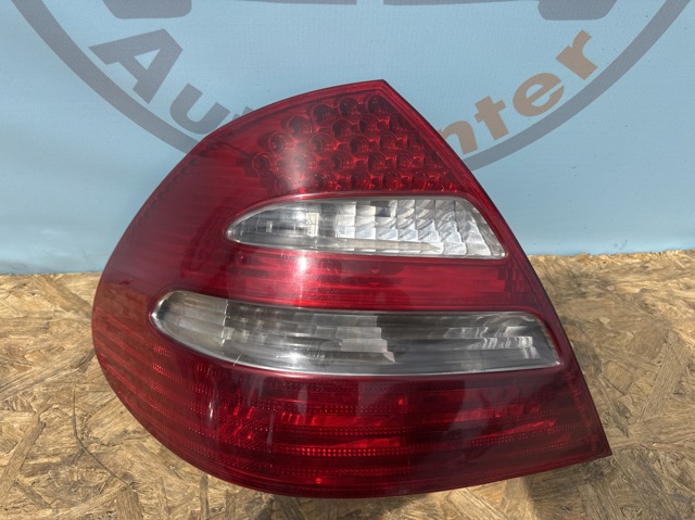 Задня ліва фара A2118200564 MERCEDES