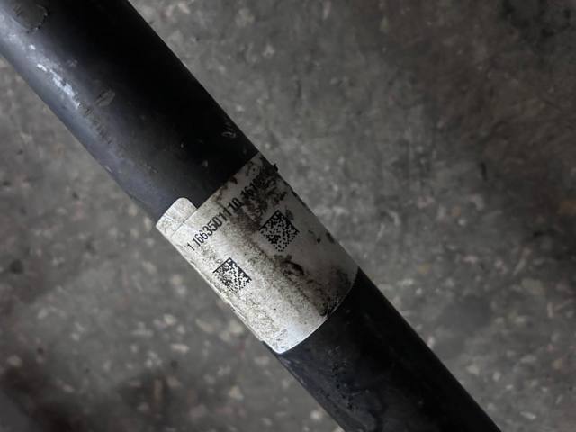 Напіввісь задня A1663501110 MERCEDES