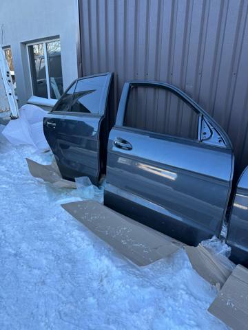 Дверка передня права A1667200205 MERCEDES