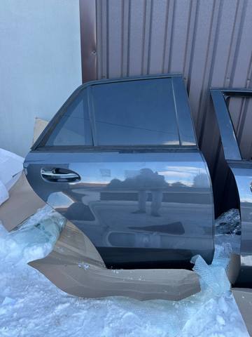 Двері задні в зборі A1667300205 MERCEDES