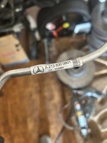 Шланг кондиціонера, від випарника до компресора A2138300801 MERCEDES