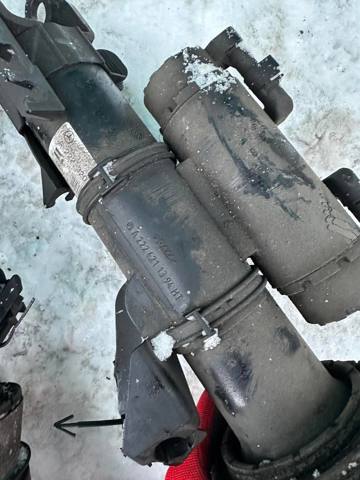 Скоба гальмівної трубки A2224211494 MERCEDES