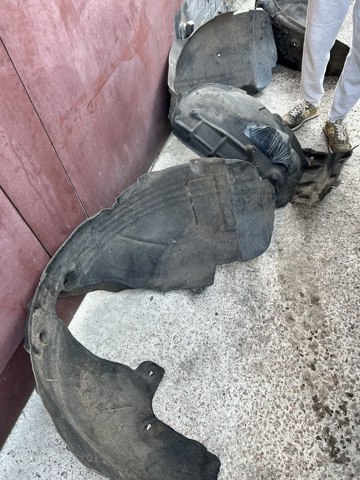 Підкрилки передні праві A2226903202 MERCEDES