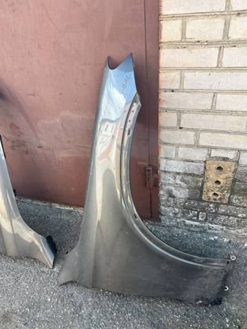 Переднє праве крило A2538800218 MERCEDES