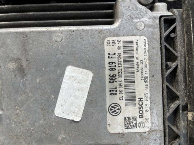 Блок електронного управління 03L906019FC VAG