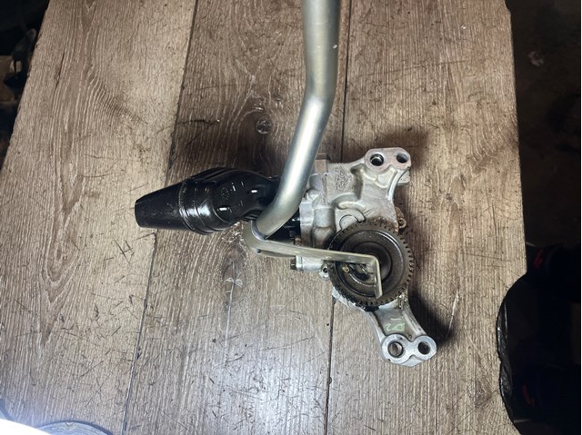 Маслонасос 1470595 FORD