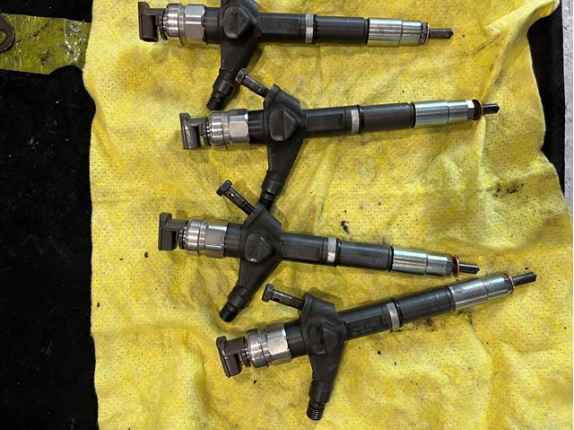 Форсунка паливна 16600EC00A NISSAN
