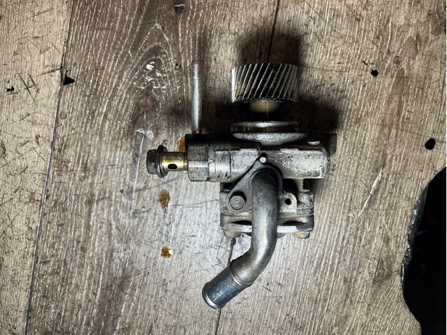 Насос рульового механізму 1792817 FORD