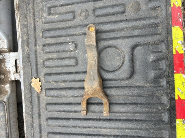 Вилка зчеплення 3120460090 TOYOTA