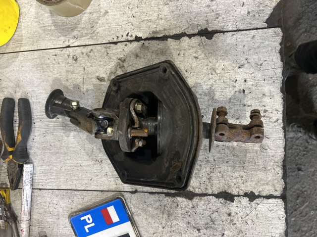 Вал рульової колонки, нижній 4522060140 TOYOTA