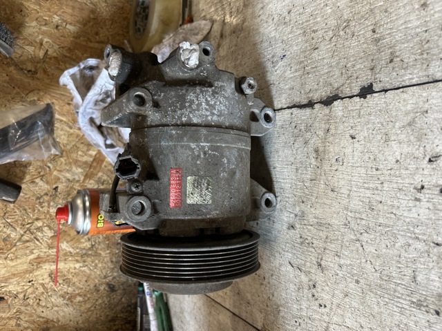 Компресор системи кондиціювання 92600EB30A NISSAN