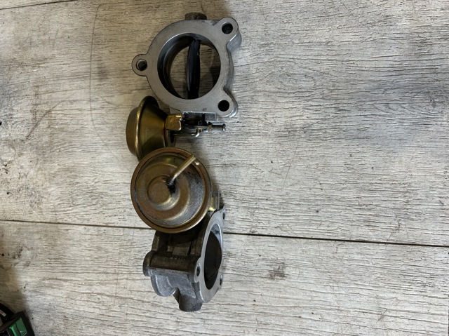 Дросільна заслінка в зборі Mitsubishi L 200 III