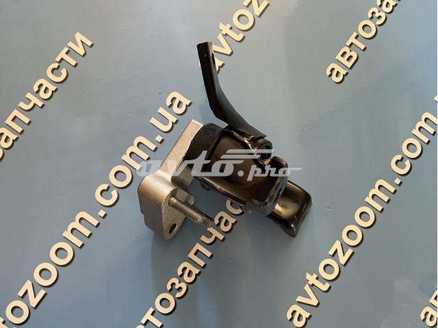 Права опора двигуна 1064001147 GEELY