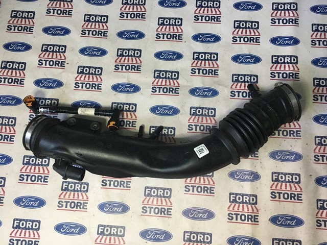 Патрубок повітряний, вихід повітряного фільтра K2G39R504FE FORD