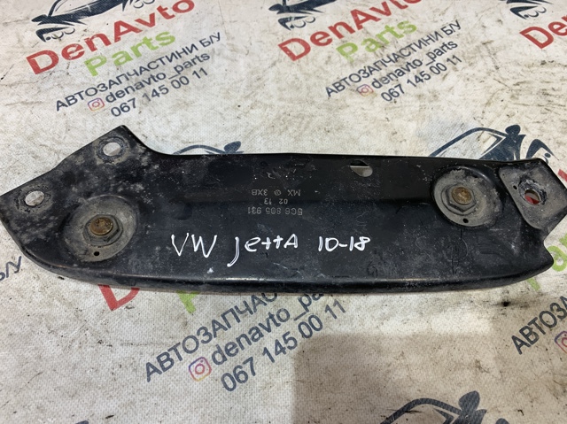 Кріплення фари передньої, лівої 5C6805931 VAG