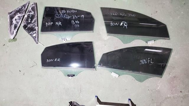 Скло водійських дверей 82410C2000 HYUNDAI