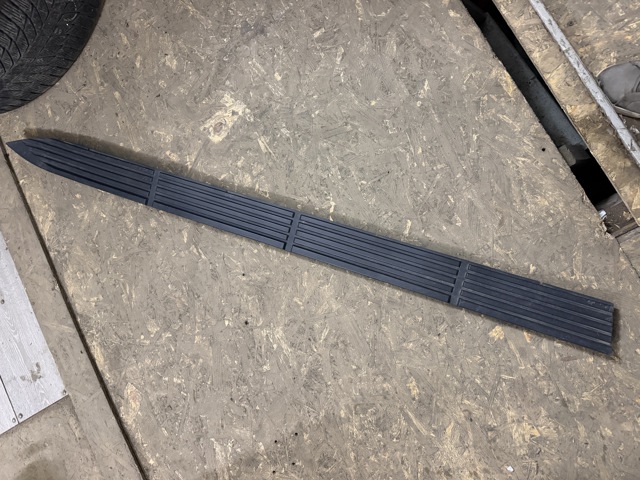 Накладка підніжки 5177260140 TOYOTA