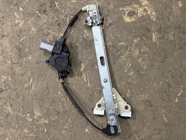 Склопідйомник передньої лівої двері KB7W59590 MAZDA