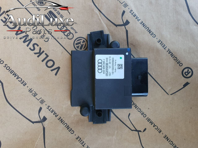 Модуль управління (ЕБУ) паливного насоса 4G0906093J VAG