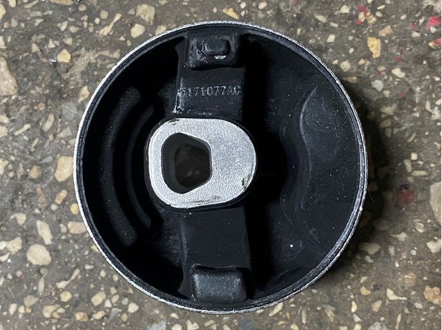 Подушка передньої опори двигуна 5171077AC CHRYSLER
