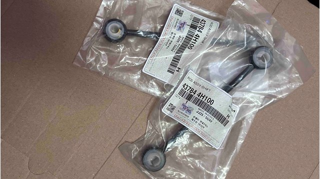 Кронштейн куліси КПП 437844H100 HYUNDAI