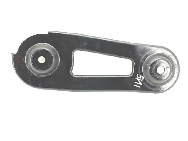 Кронштейн передньої балки 13235088 OPEL