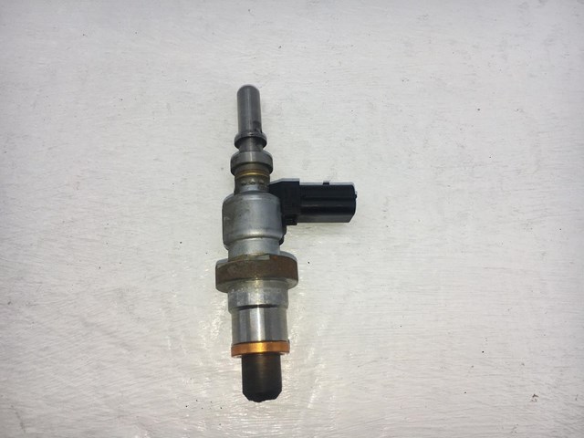Форсунка паливна 1475800QAA NISSAN