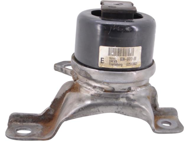 Подушка двигуна передня 30671245 VOLVO