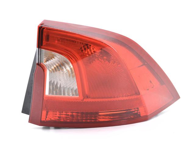 Задній правий зовнішній ліхтар 31395931 VOLVO