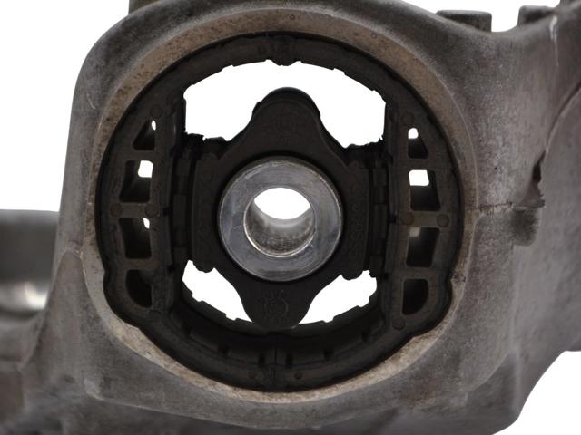 Цапфа поворотна права 31658320 VOLVO
