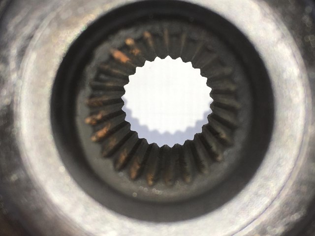 Підшипник задньої маточини 402022933R RENAULT