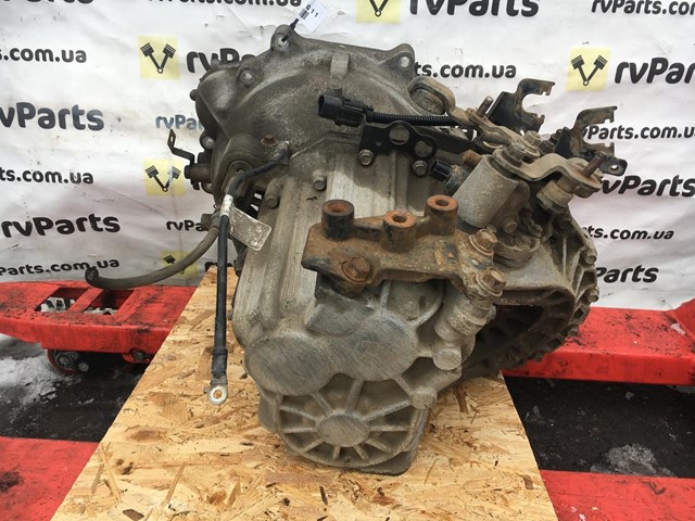 Коробка механіка в зборі 4300024930 HYUNDAI